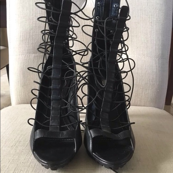 Black high heeled gladiator sandal , zips up - Picture 7 of 7